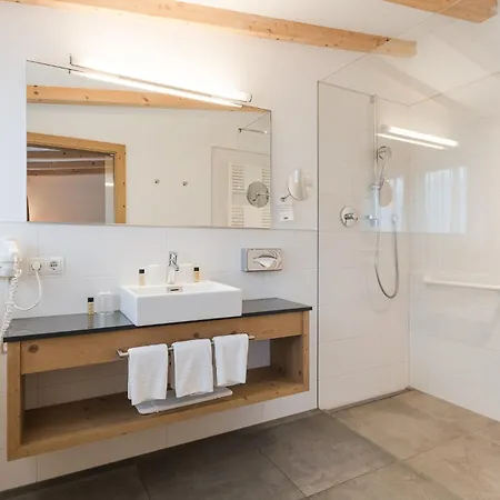 Hotel Kiendl Schenna