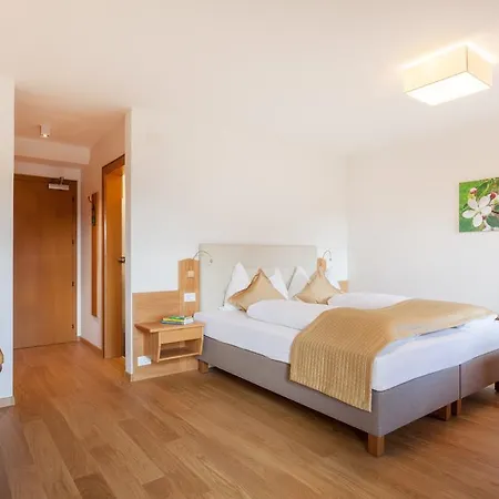 Otel Kiendl Schenna